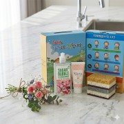 치매예방(케이스변경가능)+슈가버블주방세제+과일나라 핸드에센스+양면 떡수세미 2개